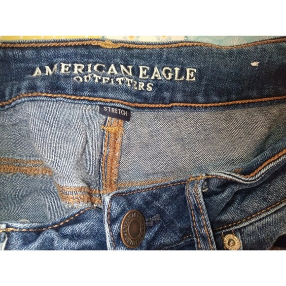 American Eagle Outfitters Women Dark Wash Straight Leg Button Fly Jeans Size 8 - Picture 3 of 5
